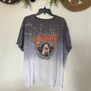 Gray and White Graphic Aerosmith T-Shirt size 4x